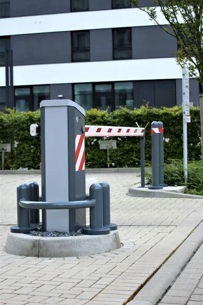 Cómo elegir la mejor barrera de acceso vehicular